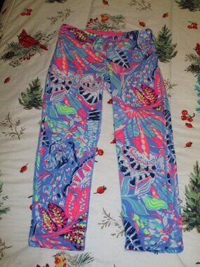 Lilly Pulitzer Luxlectic Amina Fantasy Garden Capri leggings, Ladies Small